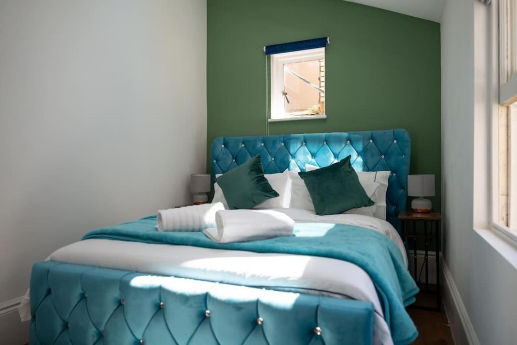 Stylish Beachfront Bolthole With Stunning Sea Views And Luxury Touches Herne Bay Exterior foto