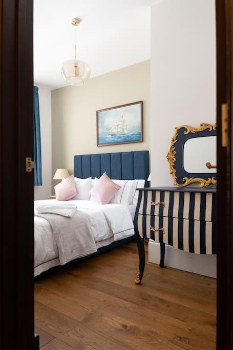 Stylish Beachfront Bolthole With Stunning Sea Views And Luxury Touches Herne Bay Exterior foto