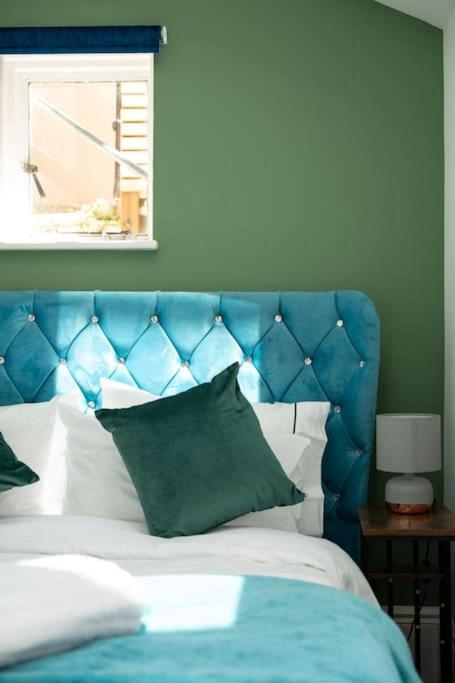 Stylish Beachfront Bolthole With Stunning Sea Views And Luxury Touches Herne Bay Exterior foto